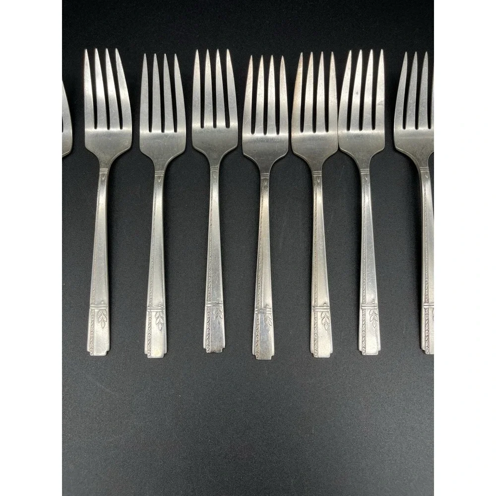 Grenoble Silverplate Salad Fork Set 8 Pieces Oneida Silver Circa 1938
